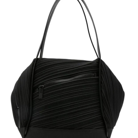 Pleats Please Issey Miyake “Bias Pleats” Bag - Picture 5 of 6